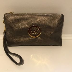 Michael Kors Wallet / Wristlet